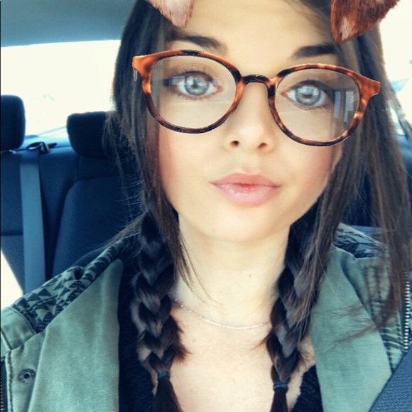 Meet your Posher, Rachel - Picture 4 of 7